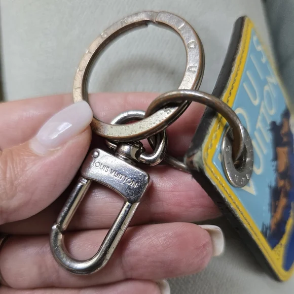 Louis Vuitton Bag Charm Damier Graphite Porte Cles Alps -Keychain - Picture 2 of 9